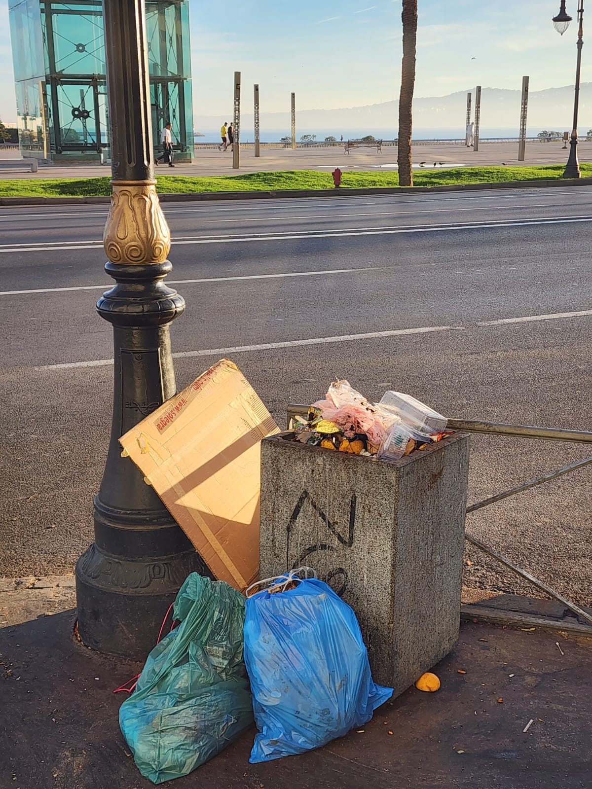 Tanger se prépare, mais sa corniche est envahie de déchets à quelques mois de la CAN